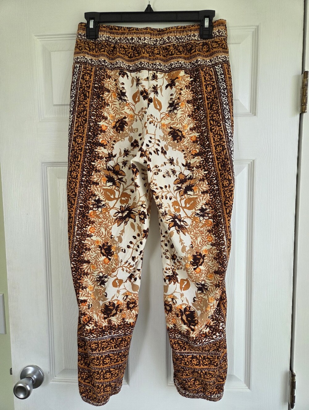 Anthropologie ✨️ Women's Cream and Brown Boho Floral Joggers Pants Size 2 - Picture 9 of 11